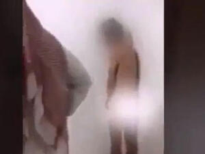 الكويت تحقق بواقعة تعذيب وتعرية مصري 