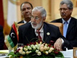 وزير الخارجية الليبي الجديد محمد طاهر 
