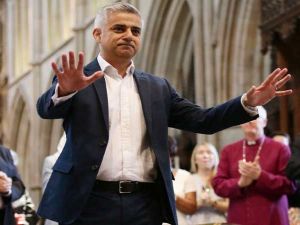 الرئيس الجديد لبلدية لندن صادق خان