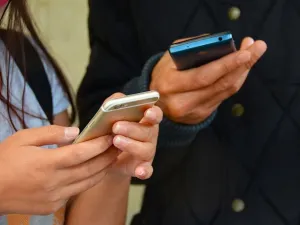 Deloitte’s 2016 Global Mobile Consumer Survey found that the average American looks at their smartphone 47 times per day. (Pixabay)