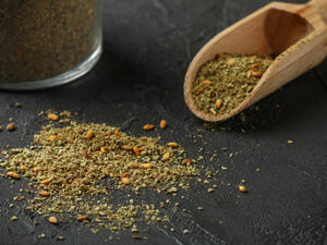 يُساعد الزعتر المطحون مع السمسم على إنقاص الوزن