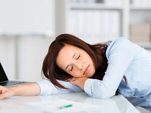 اضطرابات النومِ. الأرقِ والنوم الكثير قَد يكون مؤشرا جسديا للإجهاد