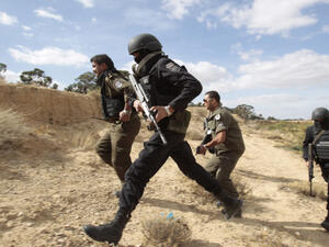 مقتل 5 مدنيين بمواجهات مسلحة بين الجيش التونسي وإرهابيين في بنقردان