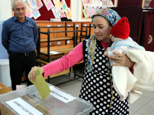 يتوجه اليوم نحو 55 مليونا و319 ألفا و222 ناخبا تركيا إلى صناديق الاقتراع 