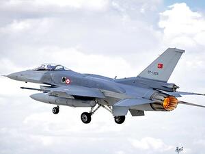 تركيا تقصف 40 هدفا داعشي في سوريا ضمن عملية درع الفرات