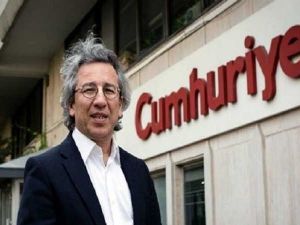 الشرطة التركية تعتقل رئيس تحرير صحيفة جمهوريت المعارضة
