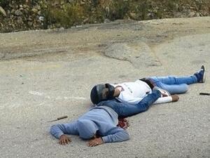 شابان فلسطينيان زعمت القوات الاسرائيلية محاولتهما طعن جنود، فقتلت احدهما واصابت اخر بجروح بليغة
