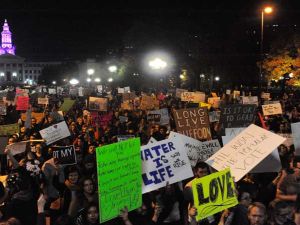 تظاهرات ليليه احتجاجا على فوز ترامب