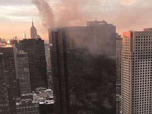  النيران شبت في الطوابق العليا من برج ناطحة السحاب