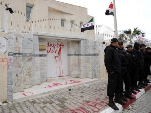 تونس أغلقت سفارتها في دمشق مطلع عام 2012 