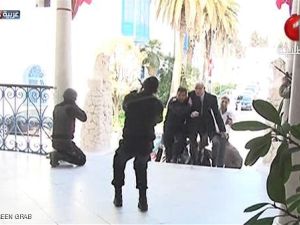 المرة الاولى التي يقر فيها مسؤول تونسي بتباطؤ الشرطة في التدخل.