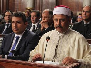 كيف تفاعل ساسة تونس مع مصادقة البرلمان على قانون المصالحة؟