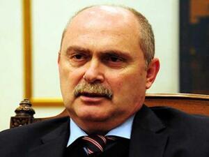 وزير الخارجية التركي فريدون سنيرلي