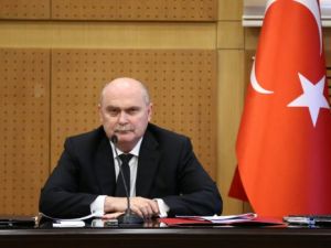 مساعد سكرتير الدولة التركي للشؤون الخارجية فريدون سنيرلي اوغلو
