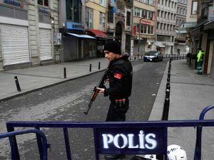 انتحاريان يقتلان نفسيهما في أنقرة بعد طلب الشرطة منهما الاستسلام