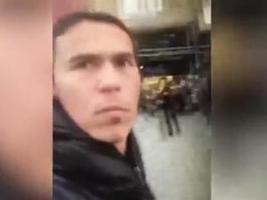 منفذ الهجوم ظهر وهو يصور نفسه في شوارع إسطنبول