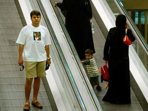 Muslim women in traditional Saudi dress at Central Market shopping mall in Dubai, United Arab Emirates. (Photo by Chris Hondros/Getty Images)