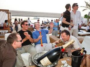 With living costs dropping in Dubai and Abu Dhabi, expats might be able to use that extras cash for some fun. [blogspot.expats]