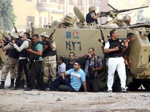 Security forces have arrested at least 85 individuals in their "hunt" for Morsi supporters in Kerdasa (Courtesy of DW)