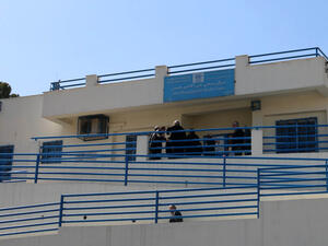  "الأونروا" "شريان حياة بالنسبة للاجئين المقيمين في 58 مخيماً 