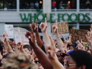 فتح تحقيق جديد في قضية مقتل الشاب الأسود الأعزل تريفون مارتن