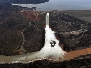 أعلى سد في الولايات المتحدة شمال كاليفورنيا 