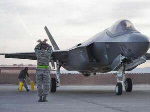 مقاتلة حربية امريكية