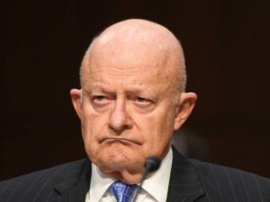 المدير السابق للمخابرات الأمريكية جيمس كلابر