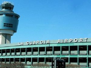 مطار لاجوارديا في نيويورك