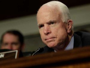 السيناتور الأمريكي جون ماكين
