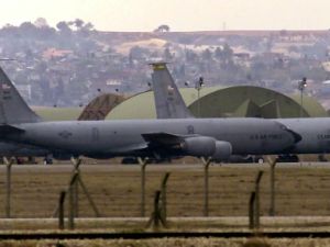 طائرات اميركية مقاتلة في قاعدة انجرليك