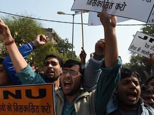 Demonstrators protest in Delhi (AFP/File Photo)