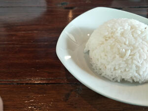 يعّد الرز الأبيض مصدراً جيداً للطاقة
