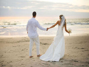 الاجنبية الزوجة المثالية