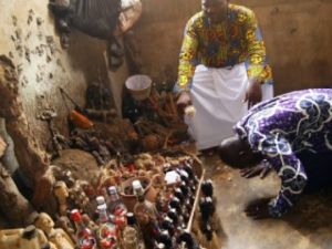 مرضى وسياسيون وسياح في سوق المشعوذين بعاصمة توغو