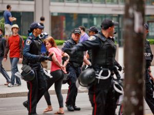 دول قمة العشرين باستثناء واشنطن تتوصل لبيان ختامي يؤكد أن اتفاقية باريس للمناخ غير قابلة للمراجعة
