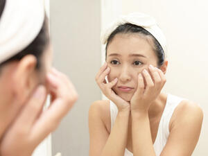 الأناناس يحتوي على مادة البروميلين التي من شأنها أن تسرع فترة الدورة