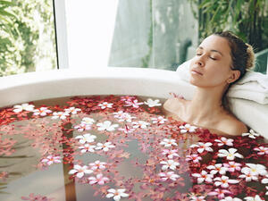 لمعالجة البواسير جربي إستعمال الماء بشكل علاجي