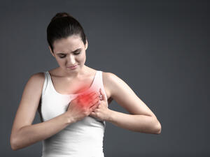 تبدأ مشكلات الشرايين بالظهور لدى النساء بعد انقطاع الدورة الشهرية