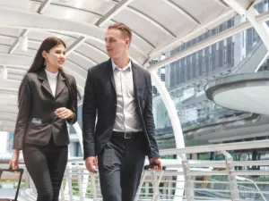 ملابس العمل تعكس جمالَ المظهر الخارجيّ


