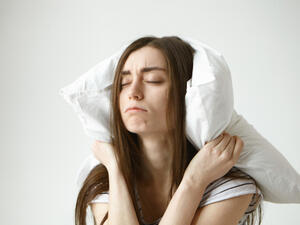 للتغلب على الأرق اطفىء الإضاءة حتى وإن كانت بسيطة