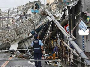 9 قتلى وأضرار جسيمة في أقوى إعصار يضرب اليابان منذ ربع قرن 