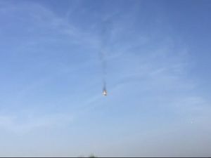 صورة نشرت للطائرة البحرينية لحظة احتراقها وسقوطها