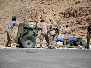 مواجهات مع الجيش اليمني تخلف مقتل 14 حوثيا غربي البلاد
