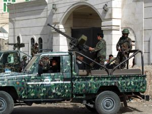  قوات الجيش الموالية للرئيس هادي، قصفت تجمعات لمسلحي جماعة "أنصار الله"