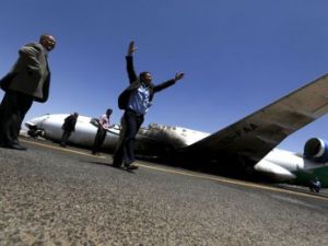 تعليق عمليات إجلاء الرعايا الأجانب التي كانت مقررة الأسبوع الجاري من اليمن