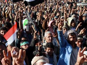 Yemeni supporters of Shiite Huthi rebels demonstrate to support the new government, that they formed, on December 6, 2016 in the capital Sanaa. (AFP/Abdel Rahman Abdallah)
