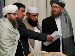 مفاوضات بين طالبان والولايات المتحدة الأمريكية لوقف اطلاق النار في افغانستان