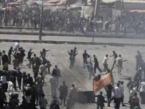 من الإحتجاجات والمصادمات في اليمن