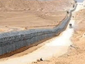 تمتد الحدود اليمنية – السعودية لحوالي ألفي كلم من الشمال والشرق